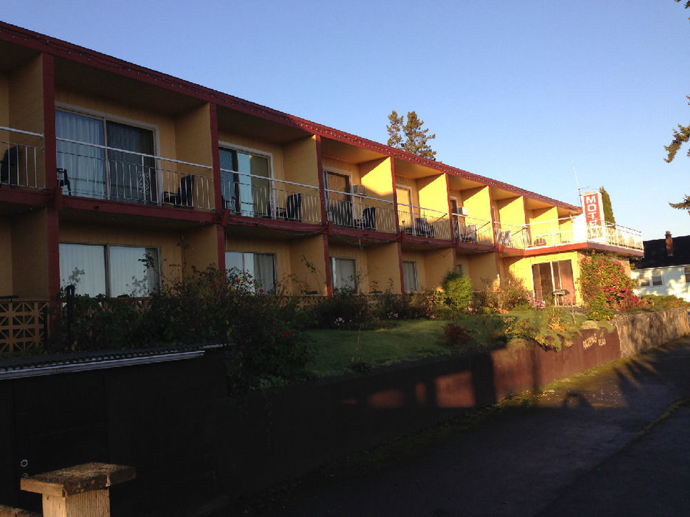 Holiday House Motel Ladysmith Exteriör bild